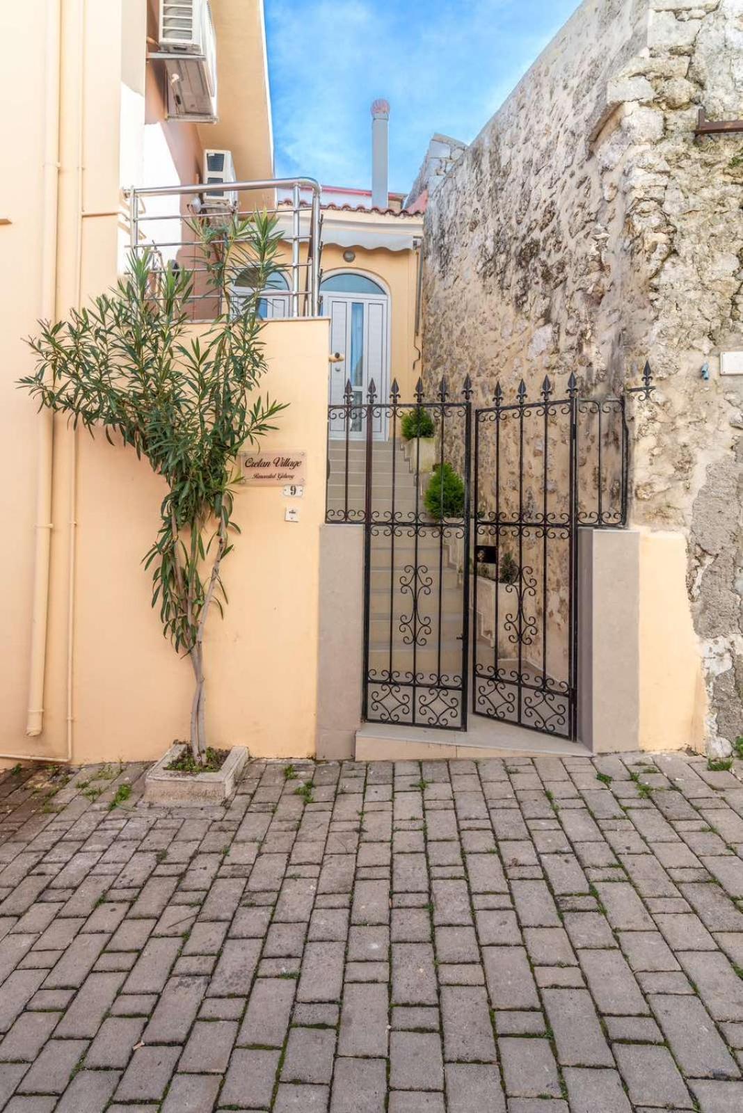 Cretan Village Renovated House Ираклио Екстериор снимка